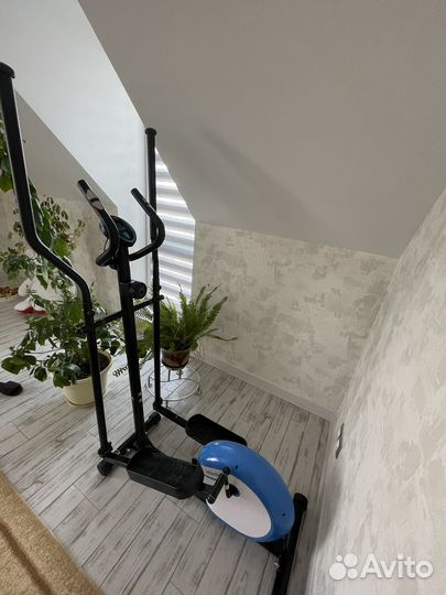 Эллиптический тренажер starfit