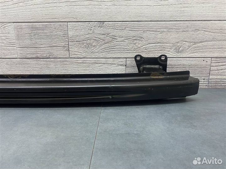 Усилитель заднего бампера VW Jetta 2006-2011