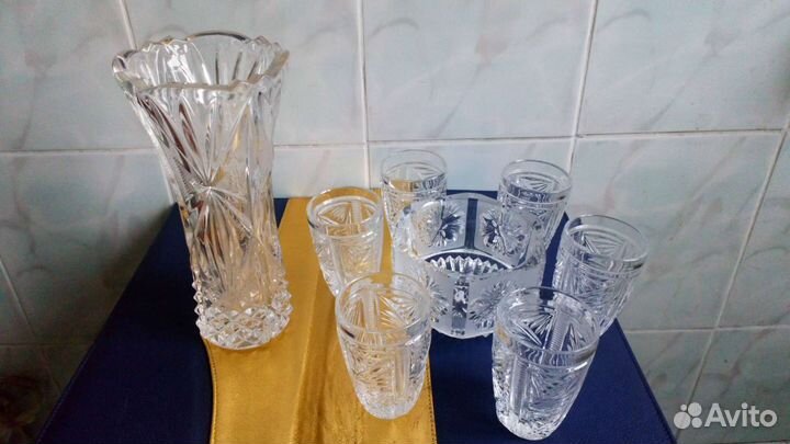 Хрустальные ваза, икорница, рюмки СССР