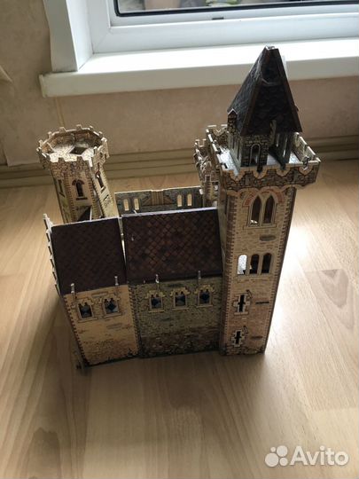 Замок из картона