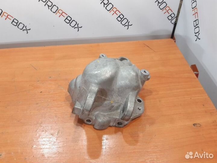 Кронштейн Mercedes C-Class W205 M274 2.0 turbo