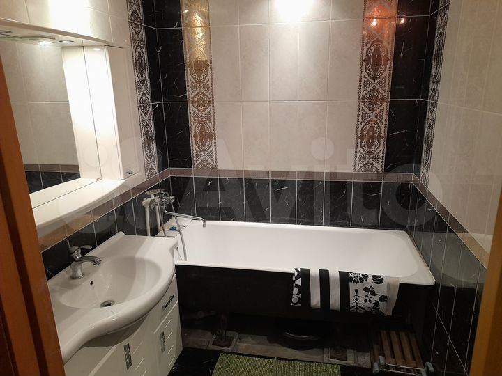 2-к. квартира, 68 м², 4/10 эт.