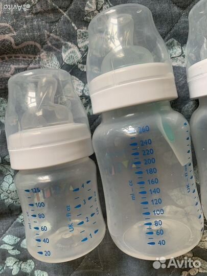 Бутылочки Philips Avent и пустышка 6-18m