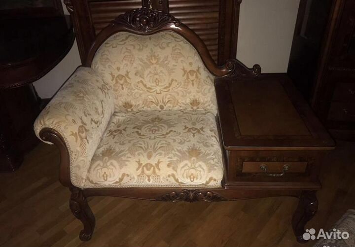 Банкетка в прихожую