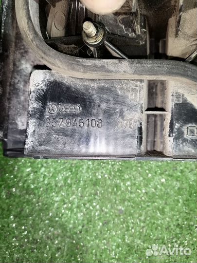 Фонарь задний внутренний правый Volkswagen Passat