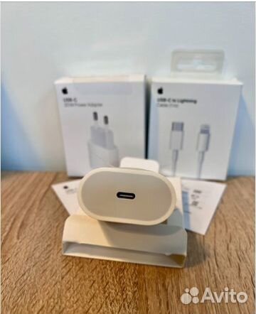 Зарядка для iPhone