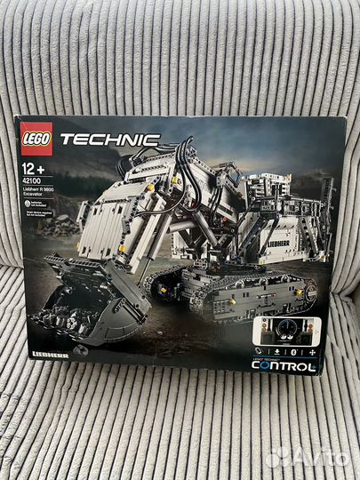 Lego Technic 42100 Excavator (в наличии,новый)
