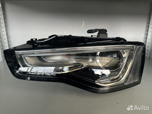 Фара Audi A5 8T левая рест