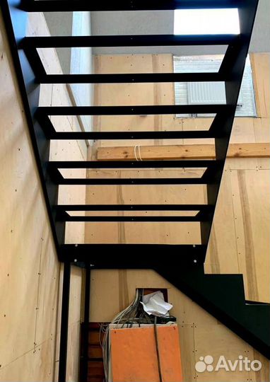 Лестница для загородного дома