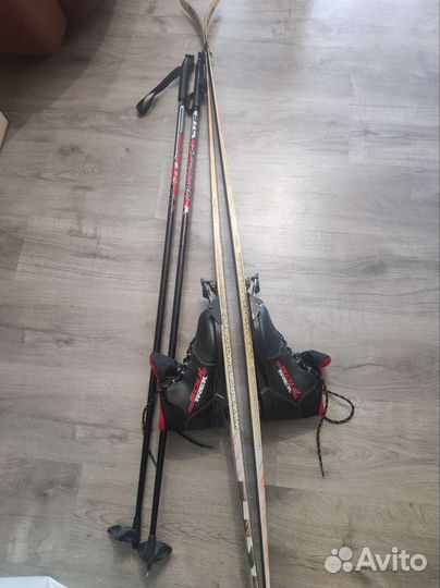 Беговые лыжи