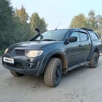 Mitsubishi L200 2.5 MT, 2011, 300 000 км, с пробегом, цена 1 370 000 руб.