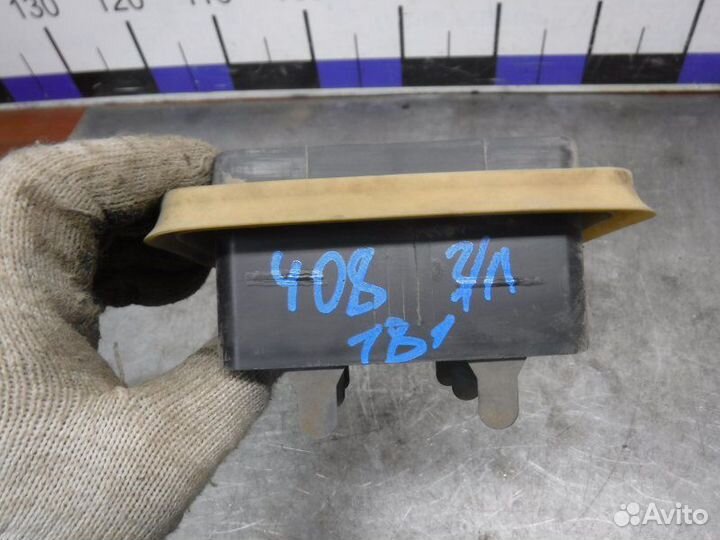 Решетка вентиляционная задняя левая Peugeot 408