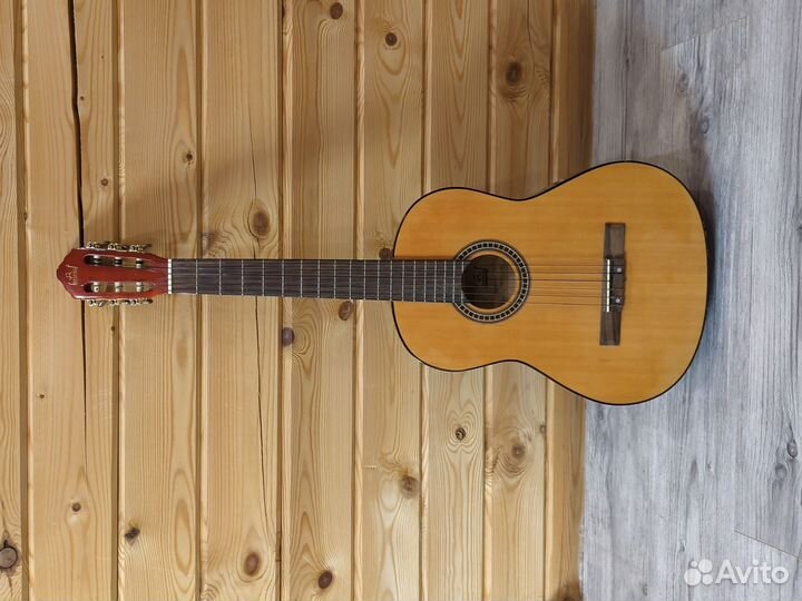 Акустическая гитара бу