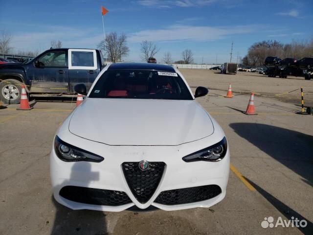 Эбу, Alfa Romeo Giulia