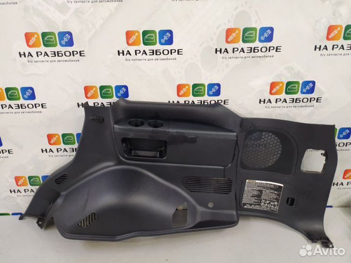 Обшивка багажника правая Lexus Lx570 3 3UR-FE 2010