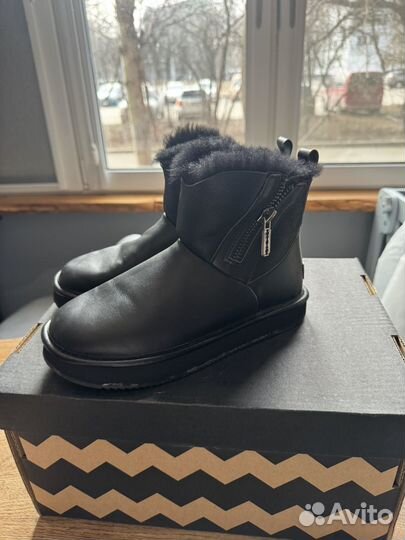 Угги женские кожаные