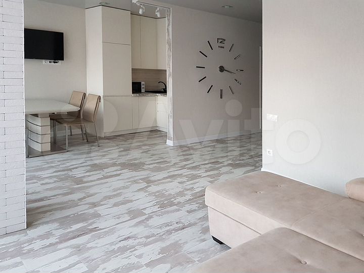 2-к. квартира, 54 м², 3/21 эт.