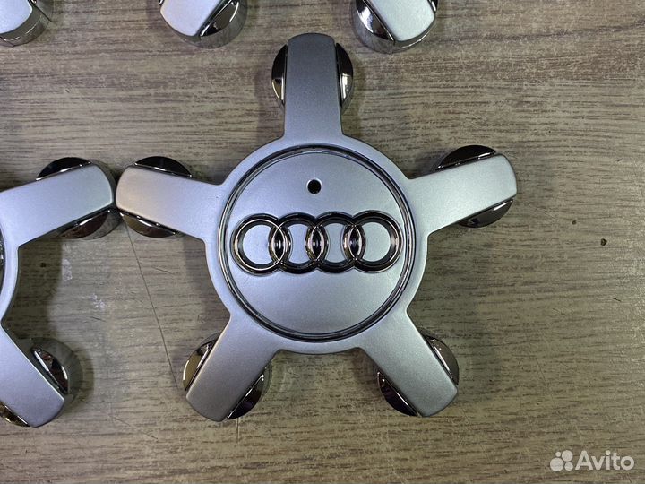 Заглушки Audi 4F0601165N
