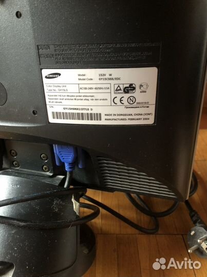 Монитор Samsung и провод VGA