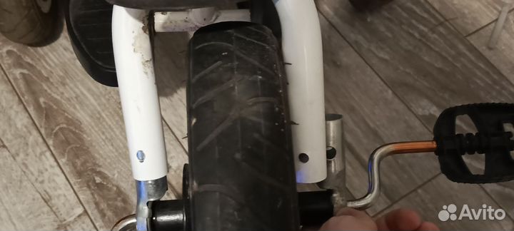 Детский велосипед трехколесный с ручкой