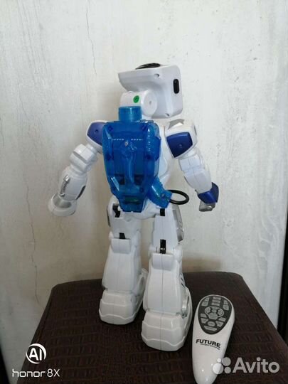 Игрушка робот