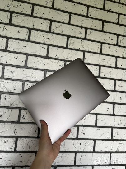 Apple MacBook Pro 13 2022 m2