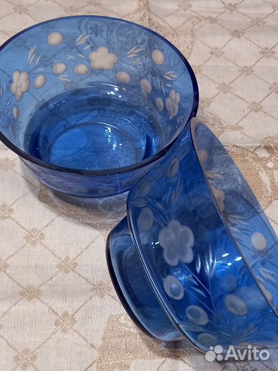 Ваза для фруктов,конфет. Кобальтовое стекло