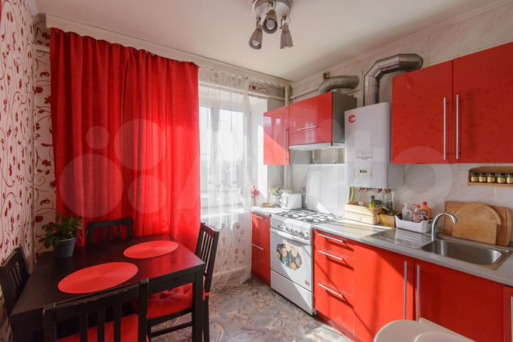 2-к. квартира, 52 м², 2/3 эт.