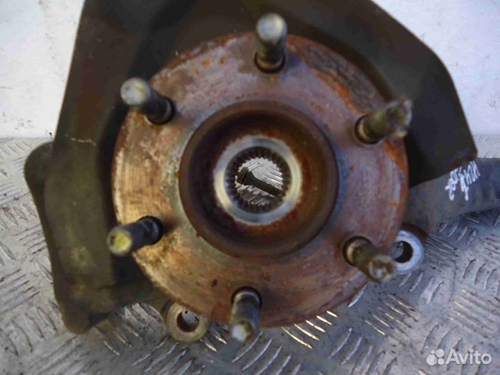 Кулак поворотный левый Nissan Pathfinder R51