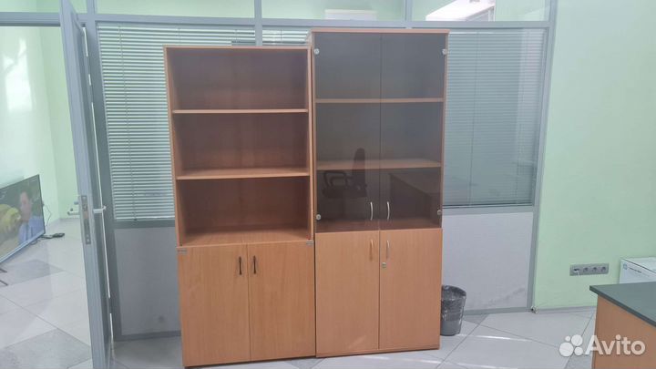 Офисная мебель бу шкаф, стол, тумбочка