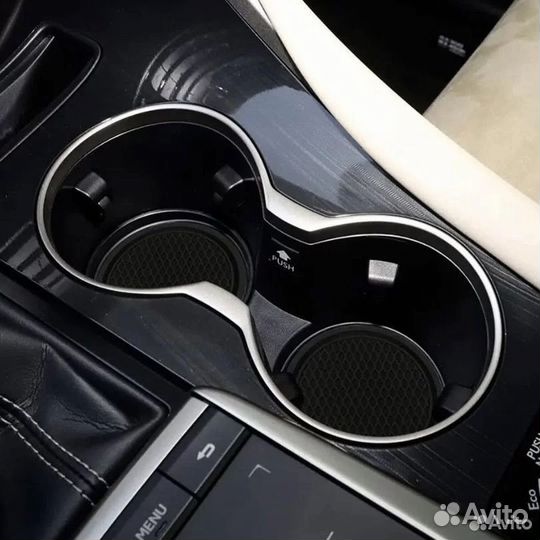 Коврики в подстаканник авто BMW с стразами