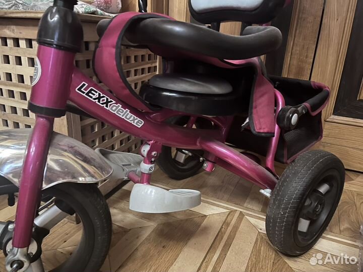 Детский велосипед трехколесный с ручкой