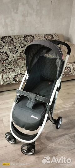 Прогулочная коляска