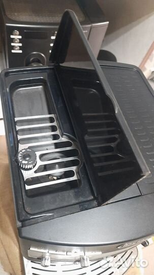 Кофемашина DeLonghi Magnifica