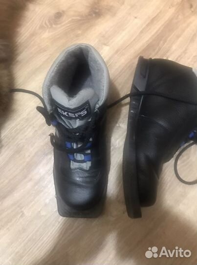 Лыжные ботинки