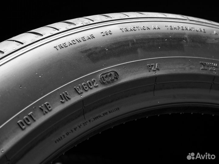 Pirelli P Zero PZ4 285/40 R22 и 325/35 R22 110Y