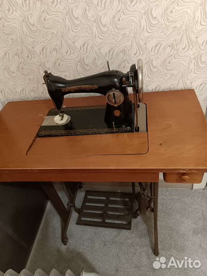 Швейная машина ножная пмз им. Калинина