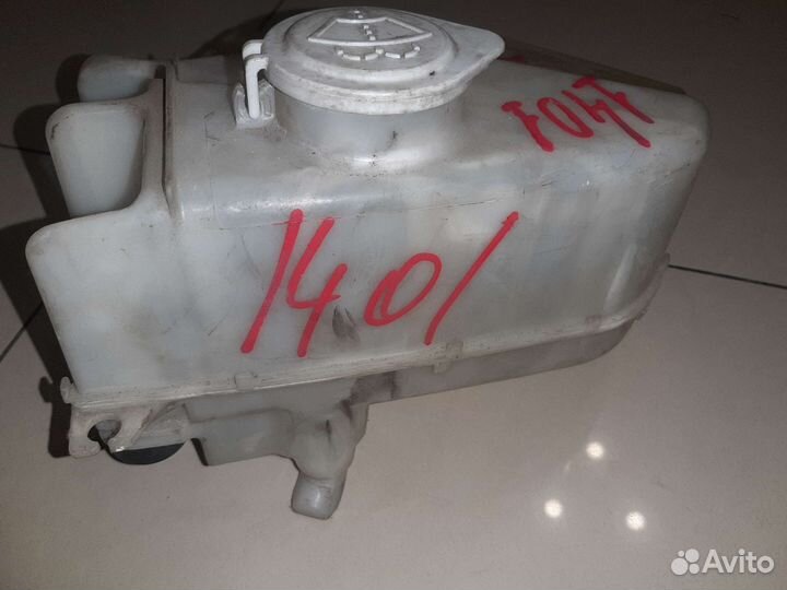 Бачок омывателя Митсубиси Паджеро ио