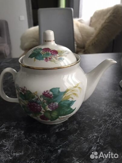 Чайник заварочный, сахарница, масленка