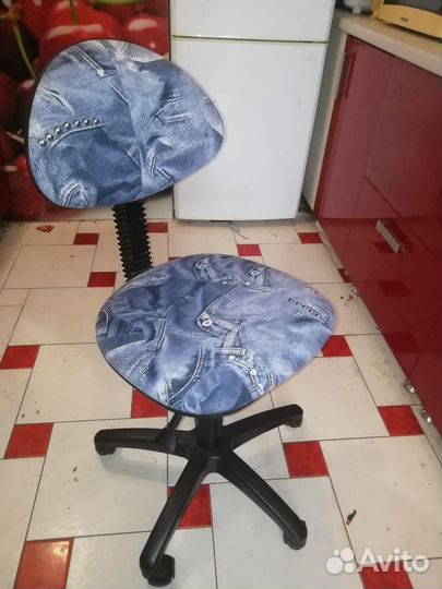 Компьютерное кресло