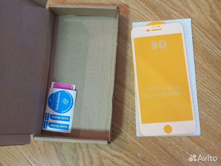 Защитное стекло iPhone 8 +
