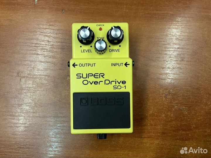 Гитарная педаль эффекта овердрайв boss SD-1