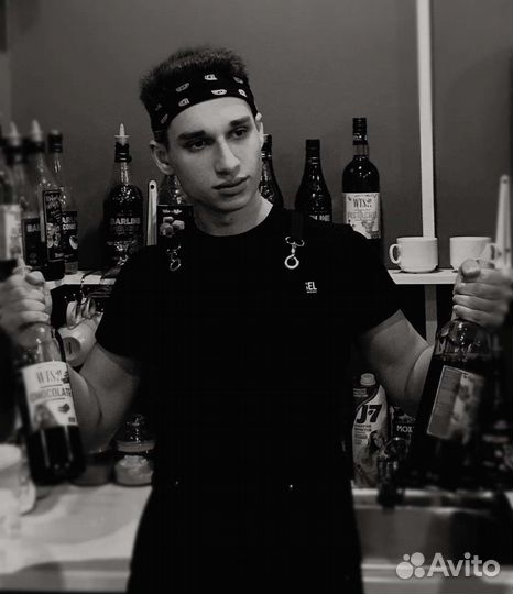 Бариста, кассир, администратор