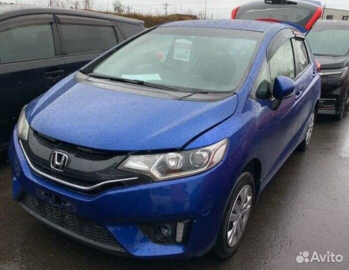 Молдинг лобового стекла передний левый Honda Fit