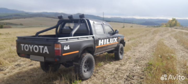 Toyota Hilux 2.4 МТ, 1994, 636 000 км