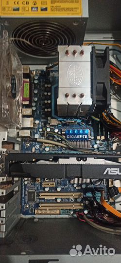 Материнская плата с процессором и памятью