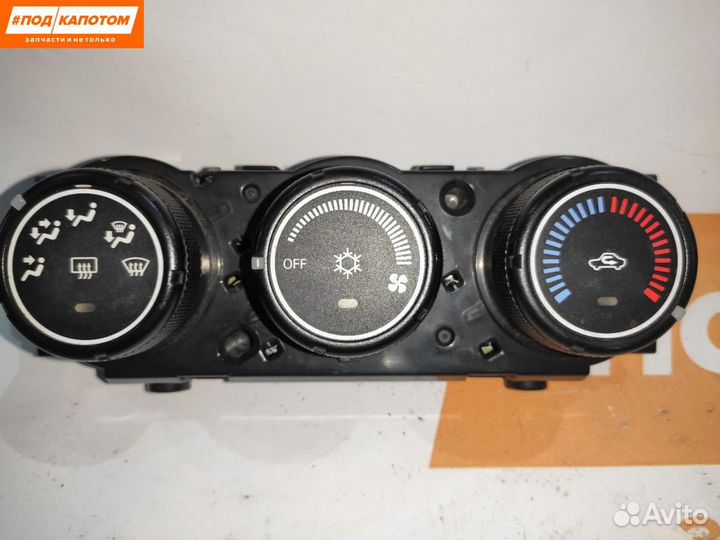 Блок управления печки/климат-контроля Mitsubishi