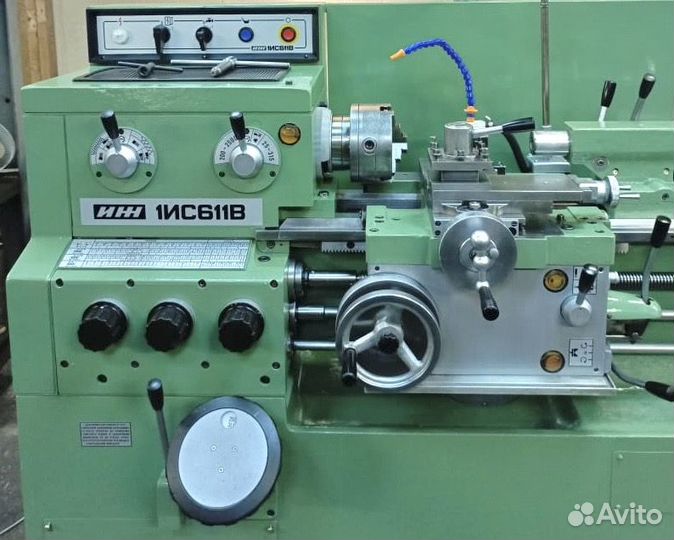 Токарный станок иж1ис611В отличное состояние