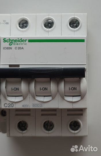 A9F74320, Автоматический выключатель Schneider Ele