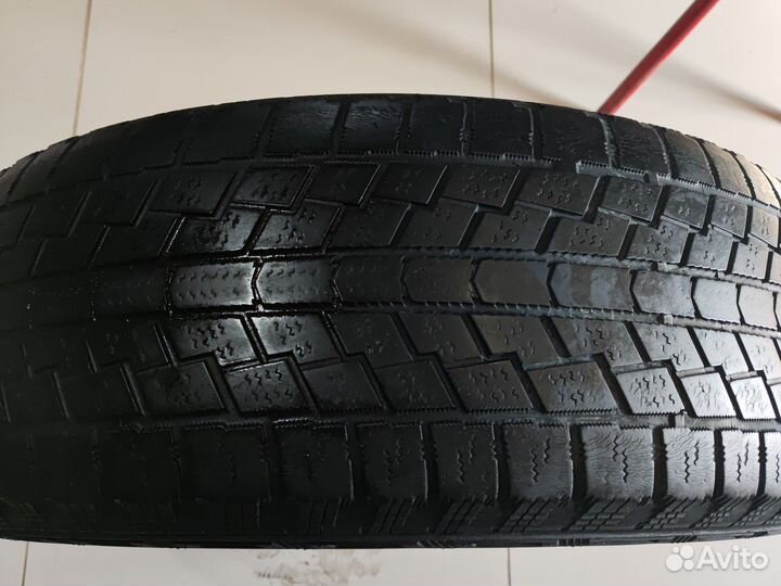 Hankook Nordik IS RW08 235/60 R18 103T